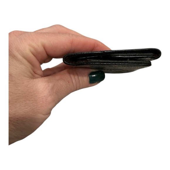 CHANEL Vintage Black Leather Textured 6 Key Holder